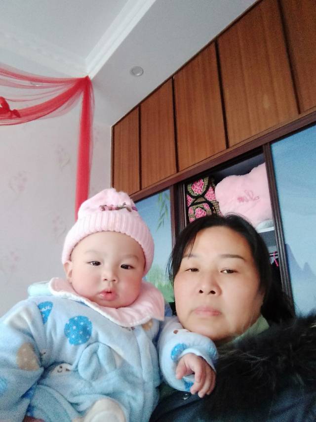 彭阿姨的工作照片2