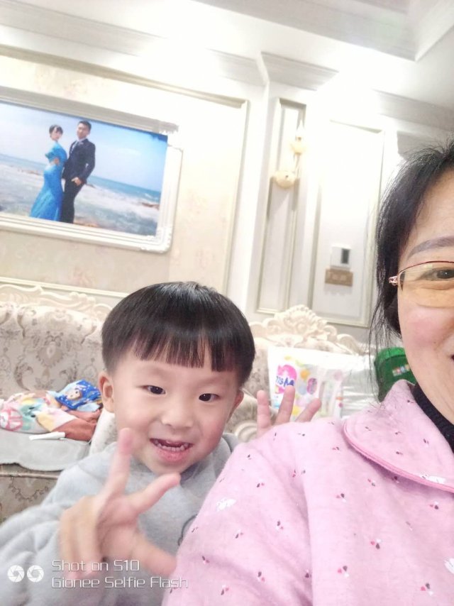 张阿姨的工作照片2